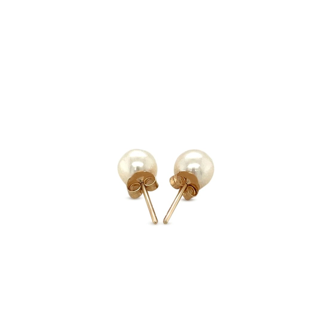 14k Yellow Gold Freshwater Cultured White Pearl Stud Earrings (6.0 mm) | Richard Cannon