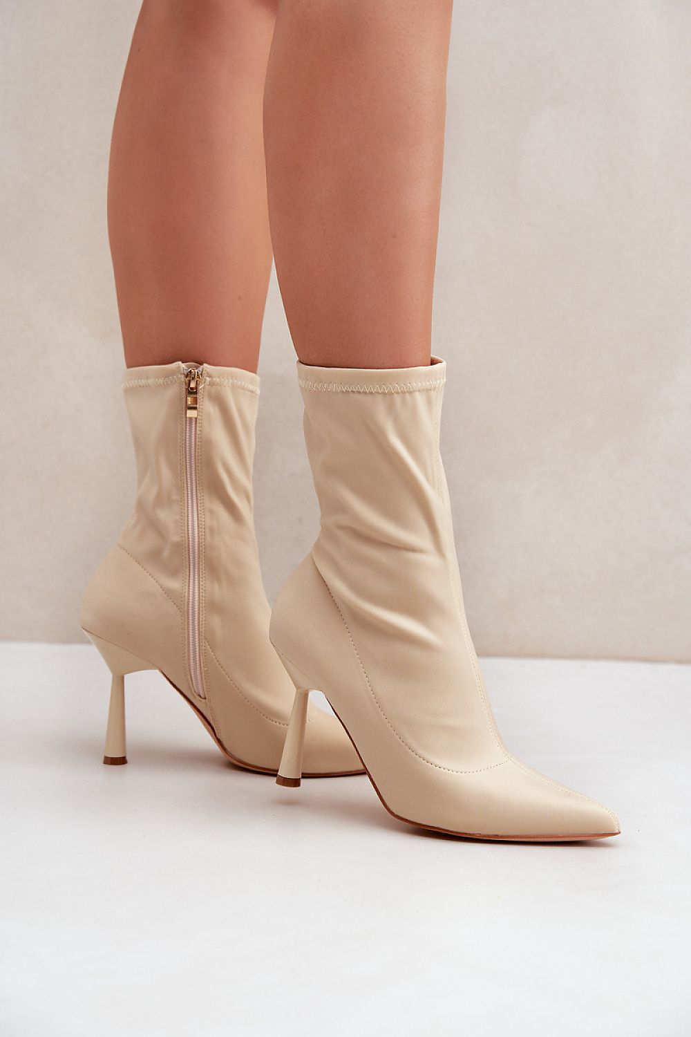Heel boots