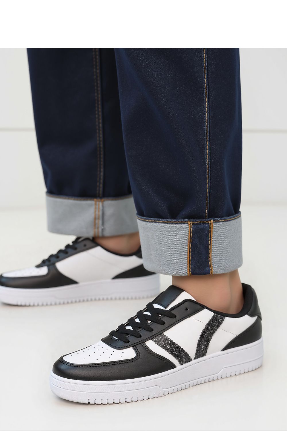 Sport Shoes model 210186 Inello