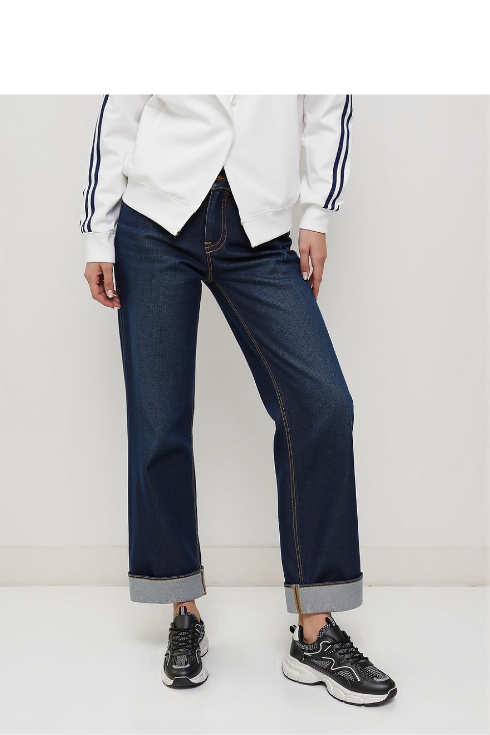 Sport Shoes model 210246 Inello