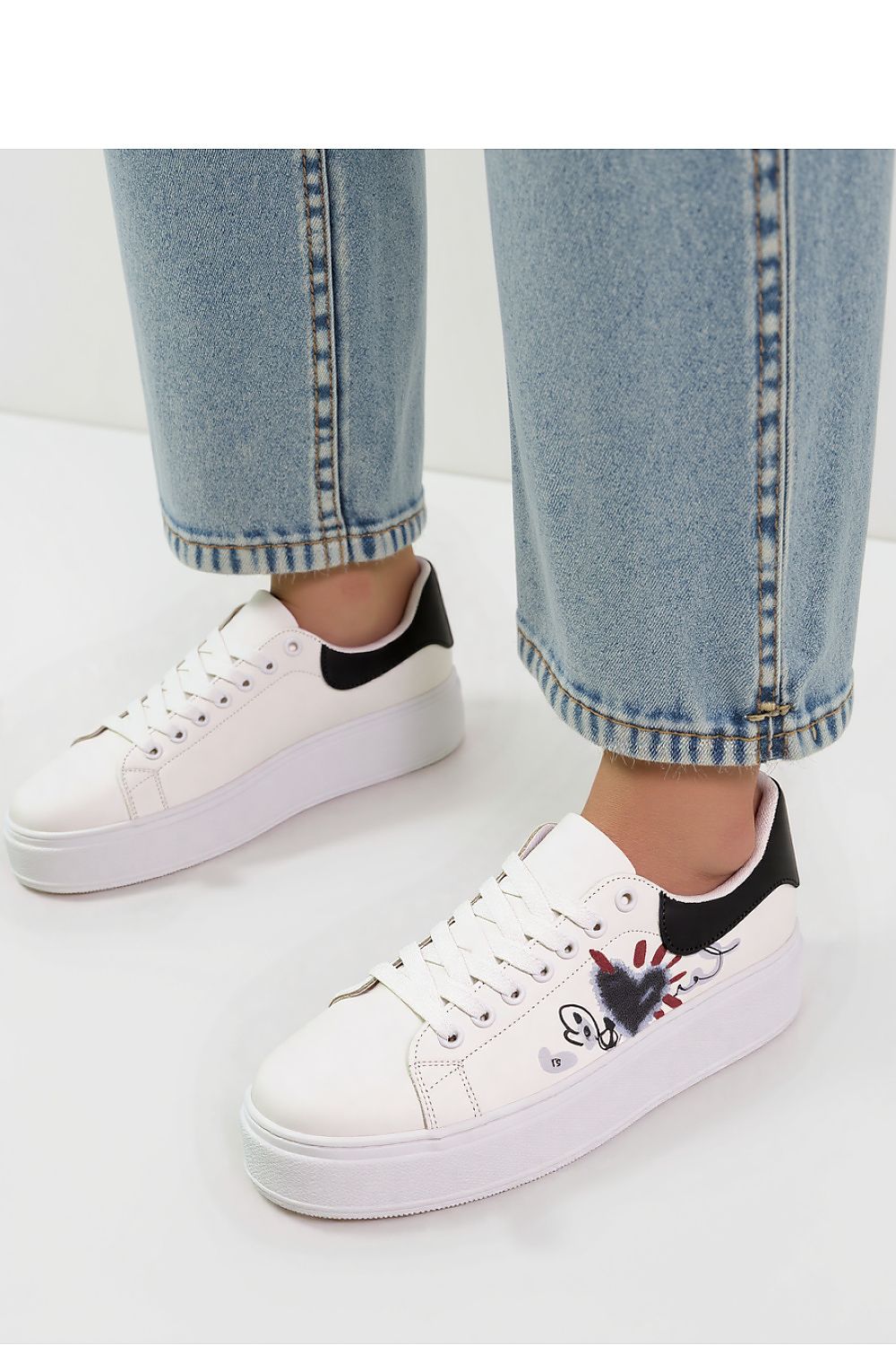 Sport Shoes model 210257 Inello