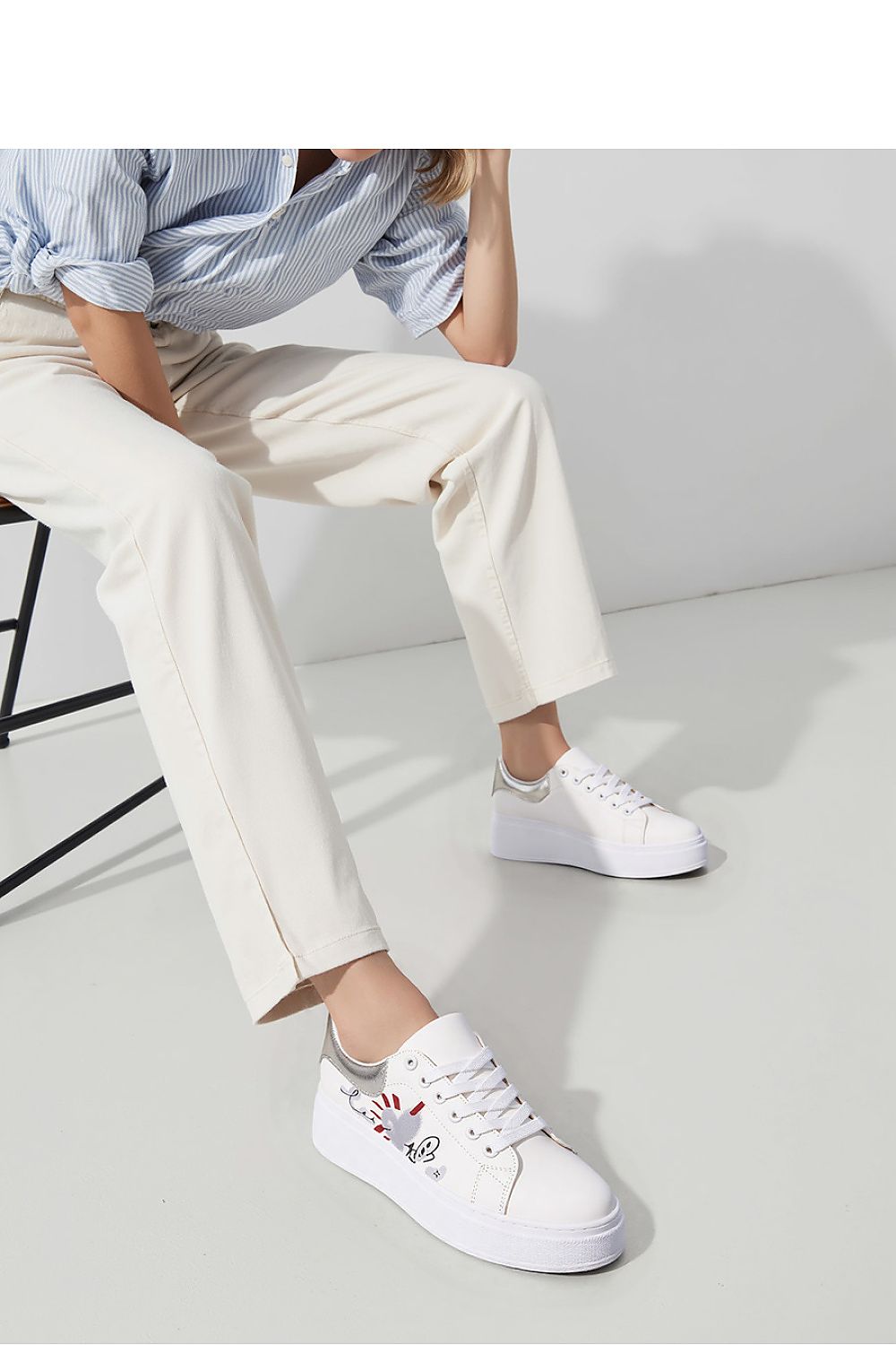 Sport Shoes model 210264 Inello