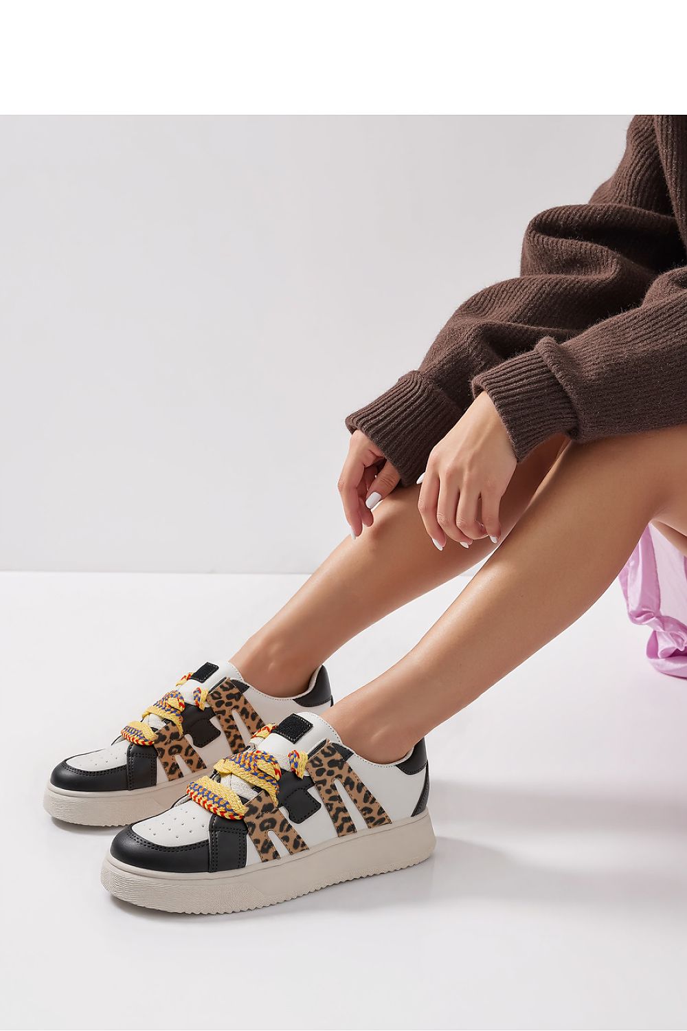 Sport Shoes model 210315 Inello