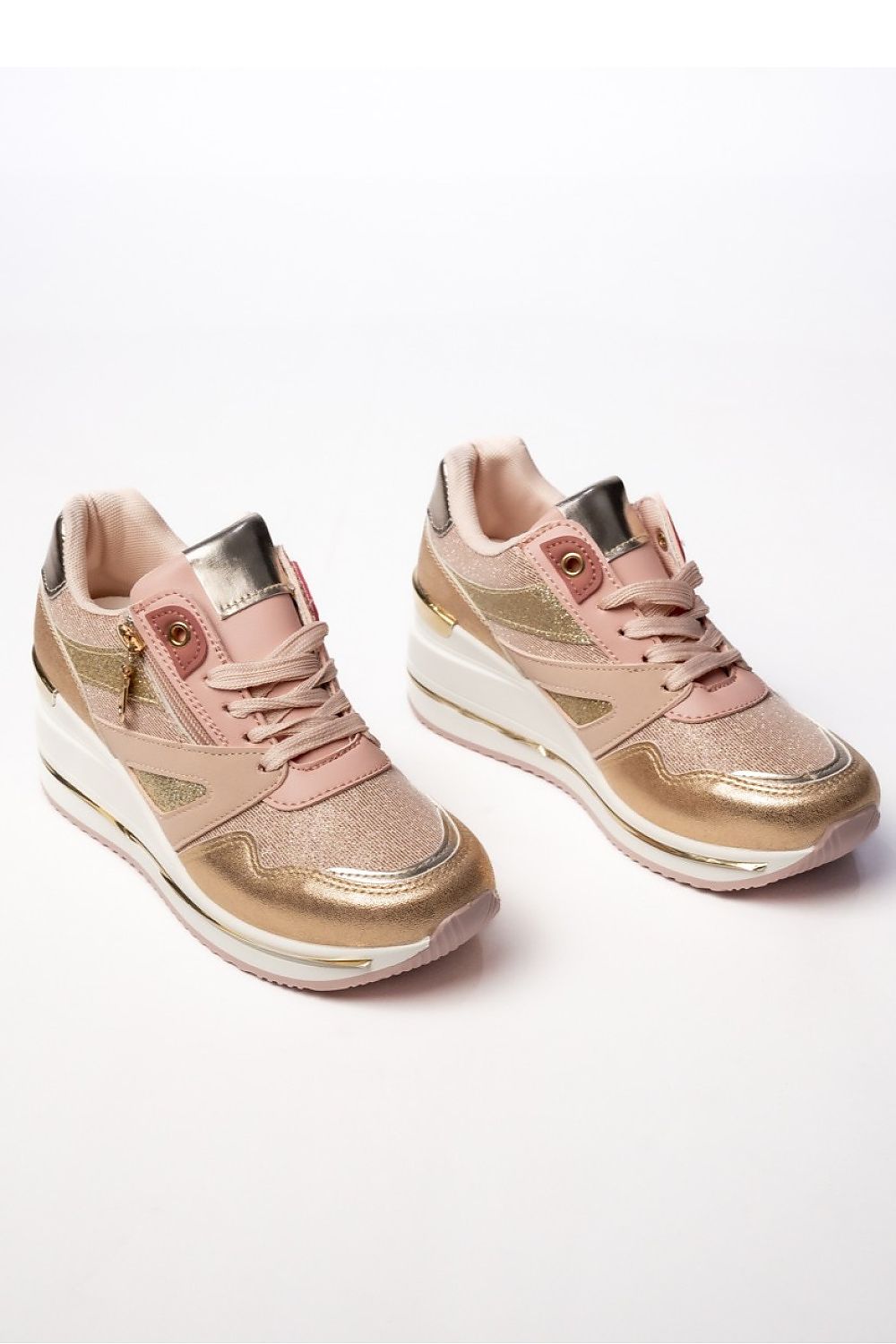 Sport Shoes model 210448 Inello