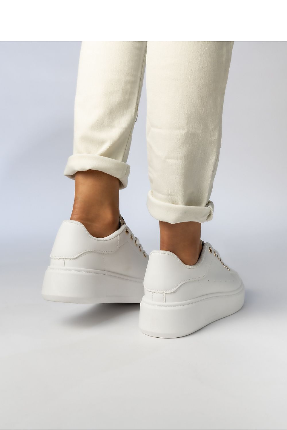 Sport Shoes model 210583 Inello