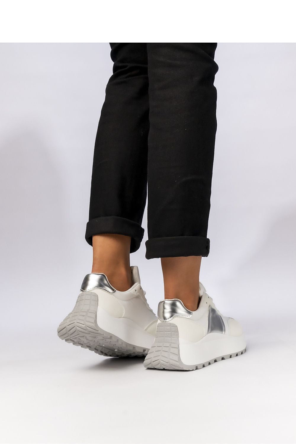 Sport Shoes model 210588 Inello