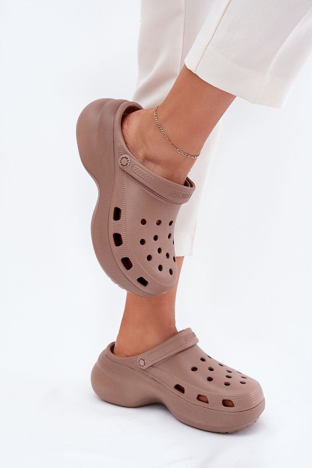 Flip-flops model 215960 Step in style