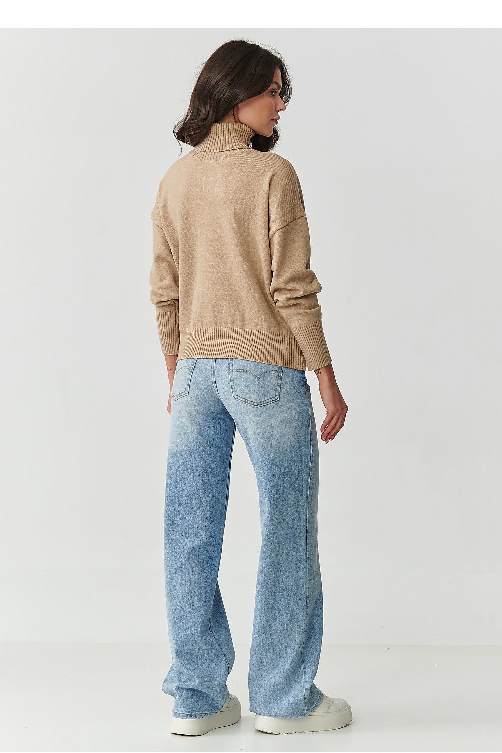 Turtleneck model 217392 Makadamia