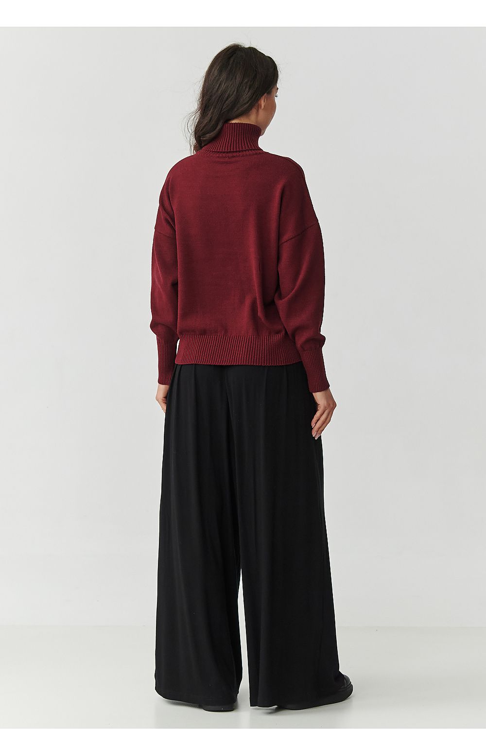 Turtleneck model 217397 Makadamia