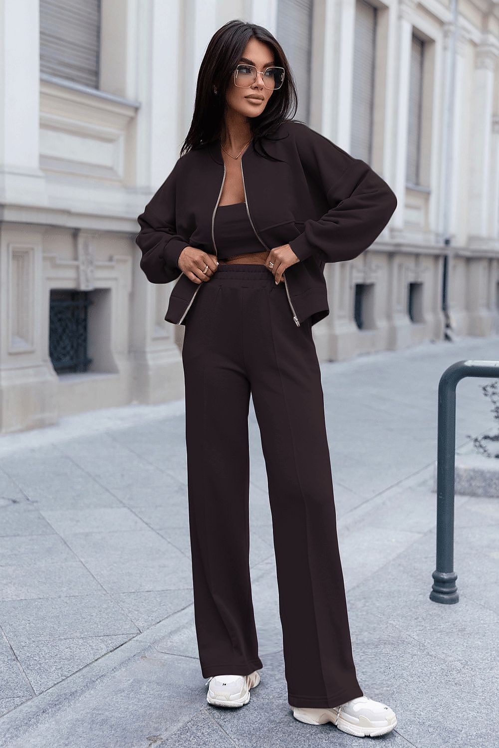 Set model 221054 IVON