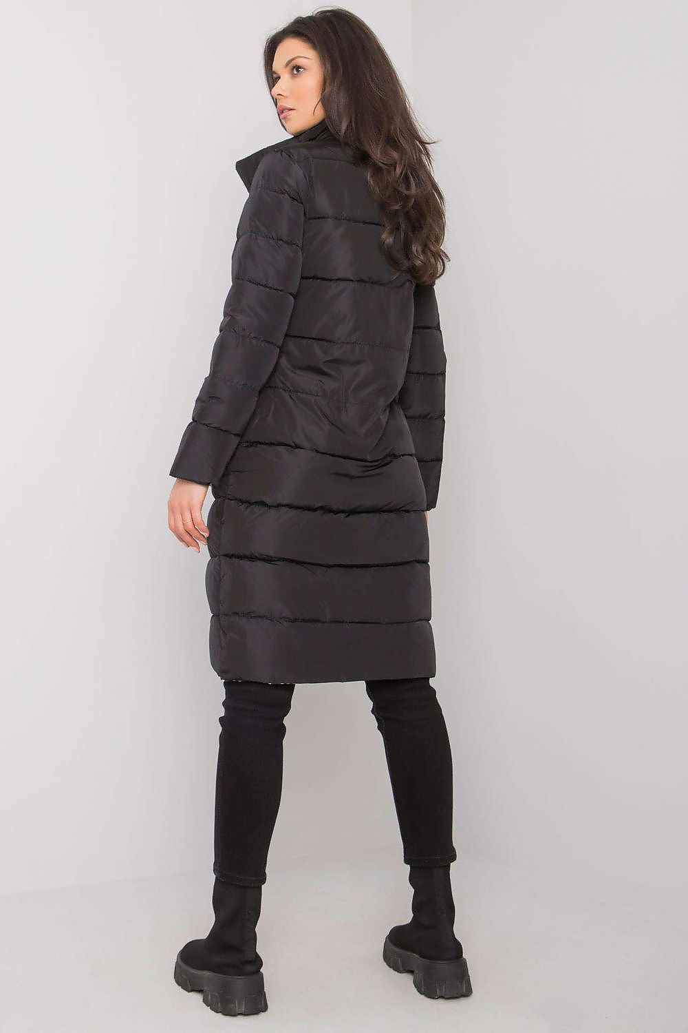 Coat model 161034 Yups
