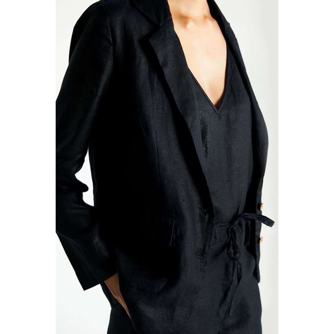 She’s Everything Blazer in Black | Reistor
