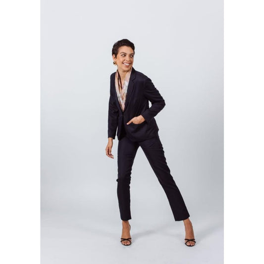 Tailoring Slim Pants in Navy Blue | Le Réussi