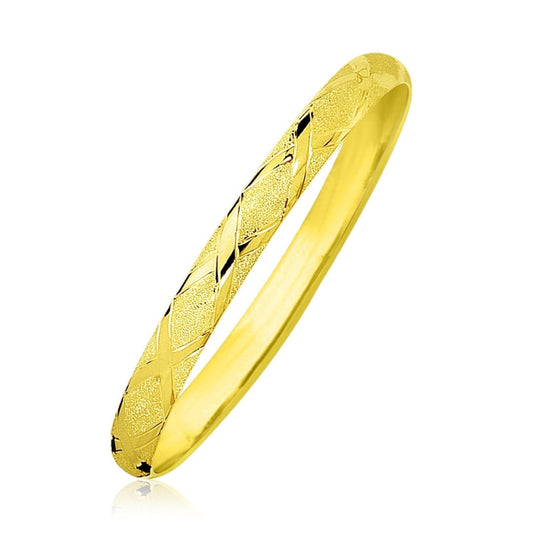 10k Yellow Gold Slender Diamond Pattern Textured Bangle | Richard Cannon Jewelry