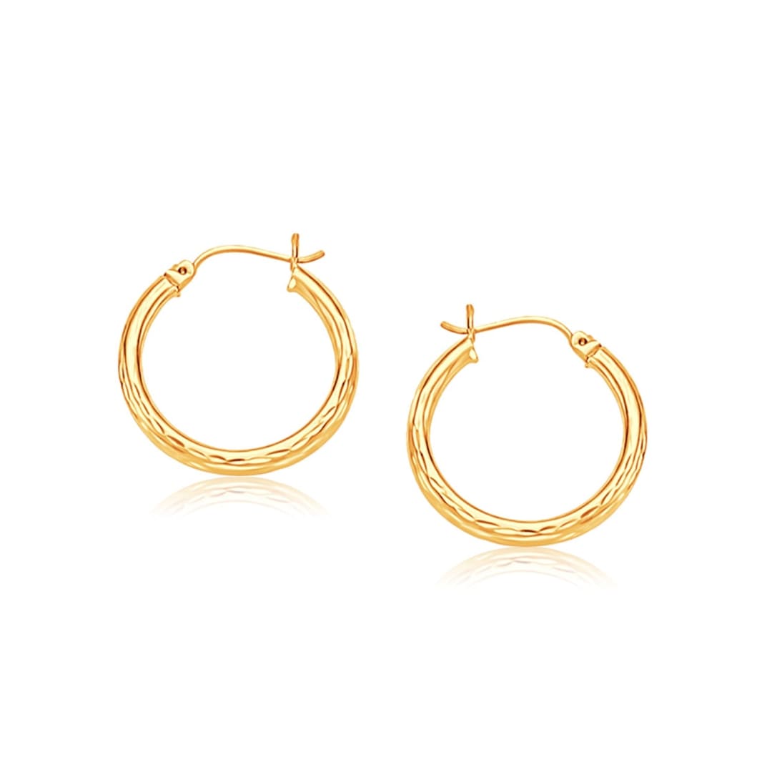 14k Yellow Gold 25mm Diameter Hoop Earring with Diamond-Cut Finish | Richard Cannon