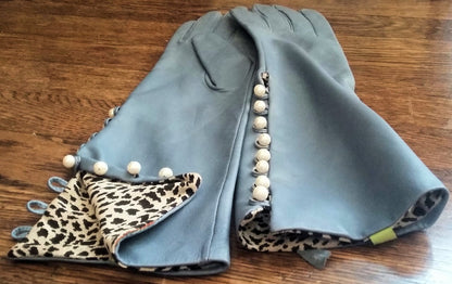 Handmade Button-up Leather Gloves with Genuine Pearl Adornment.-1