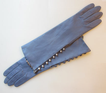 Handmade Button-up Leather Gloves with Genuine Pearl Adornment.-5