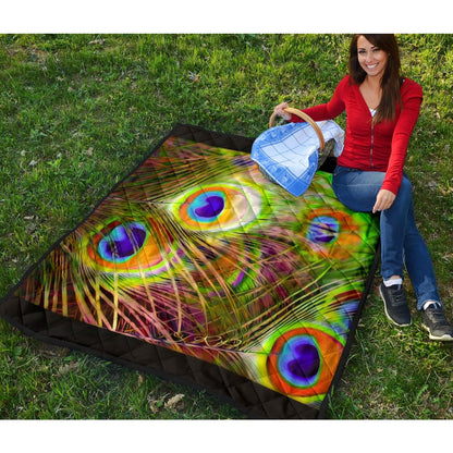 Bird Models: Peacock Feathers Premium Quilt | The Urban Clothing Shop™