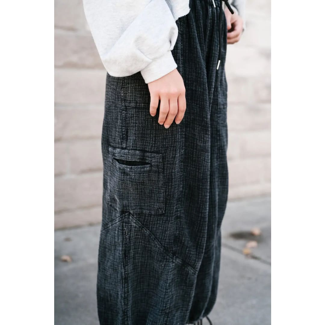 Black Mineral Wash Textured Drawstring Wide Leg Pants | Fashionfitz