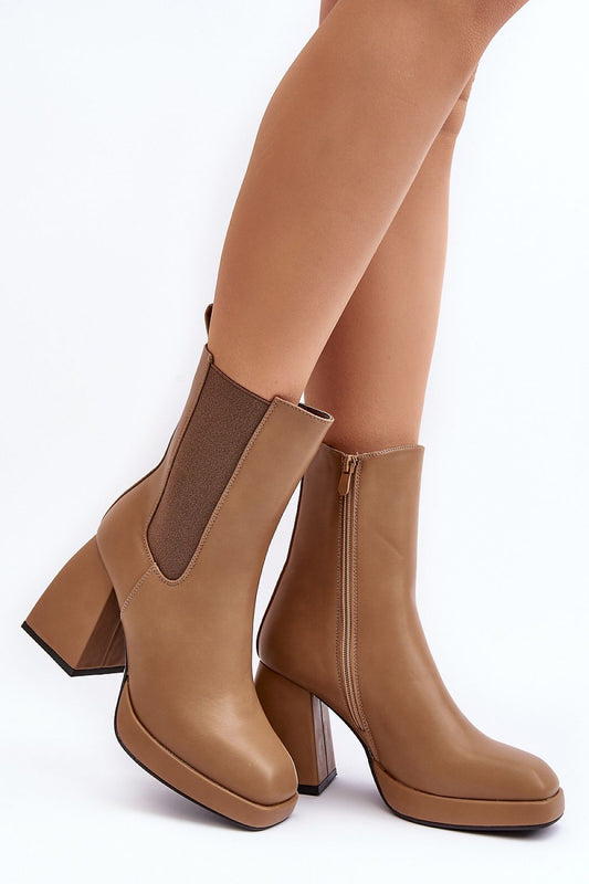 Heel boots Step in style