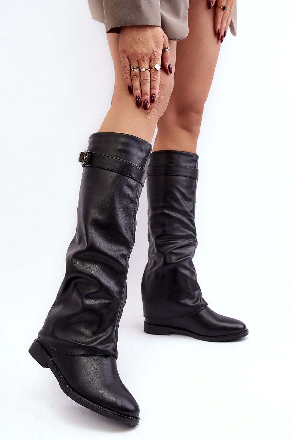 Thigh-Hight Boots Step in style