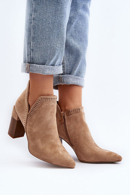 Heel boots Step in style