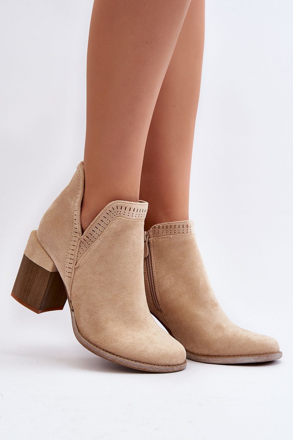 Heel boots Step in style