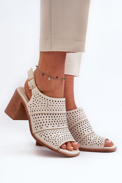 Heel sandals Step in style