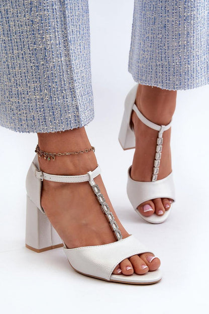 Heel sandals Step in style