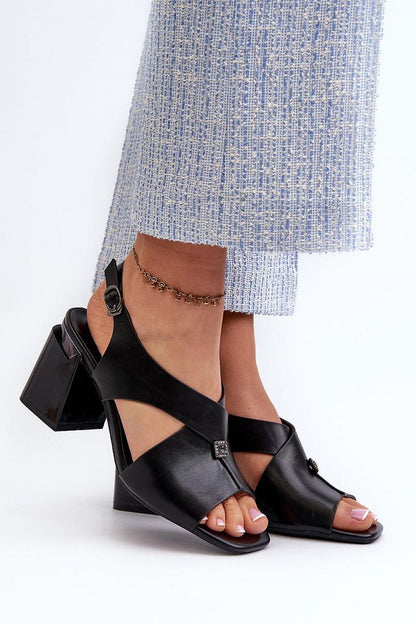 Heel sandals Step in style