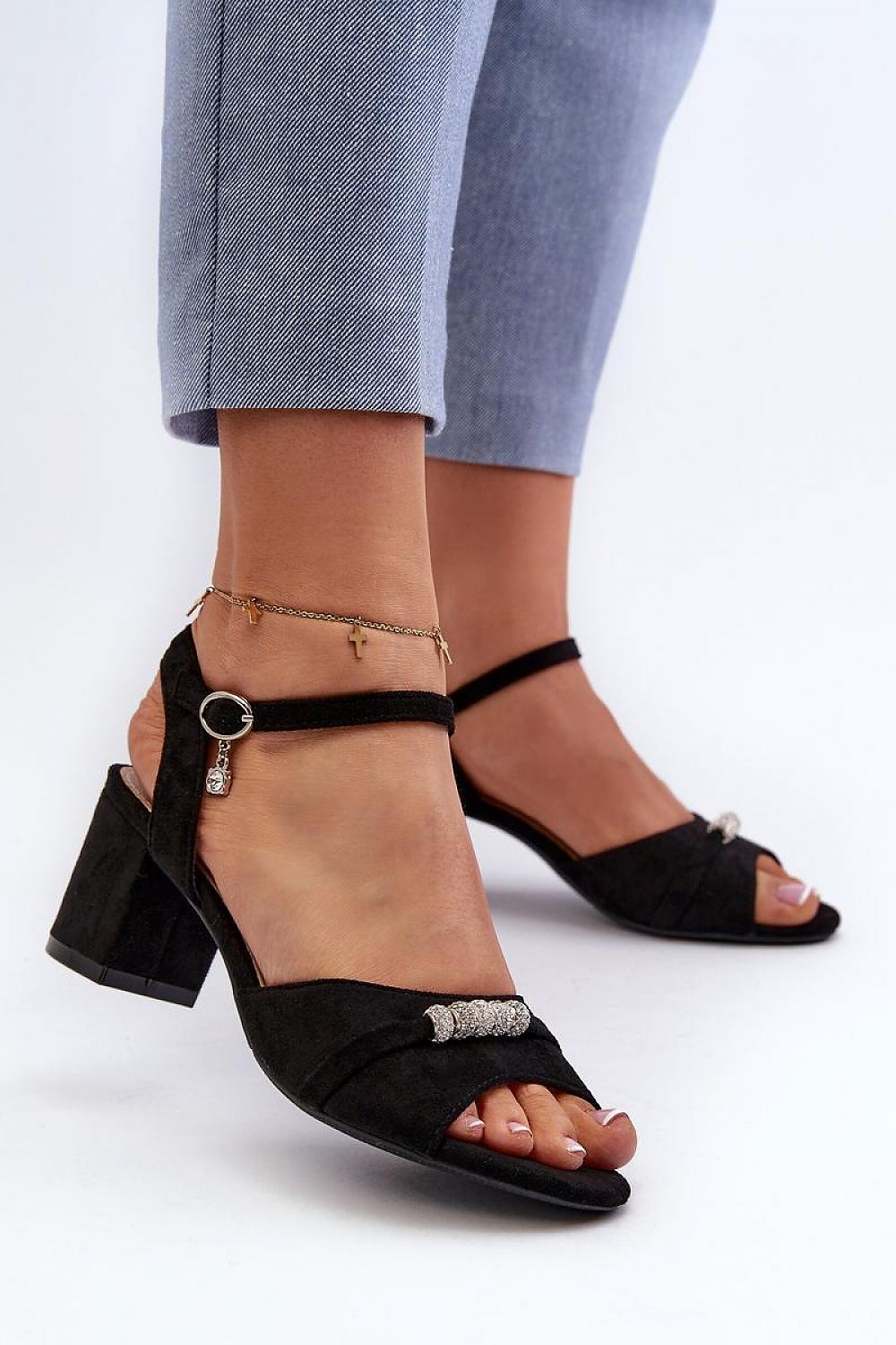 Heel sandals Step in style