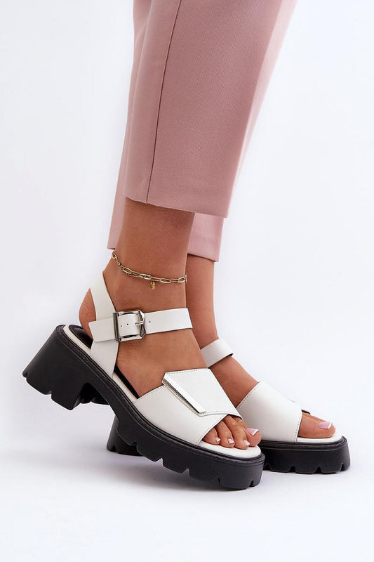 Heel sandals Step in style