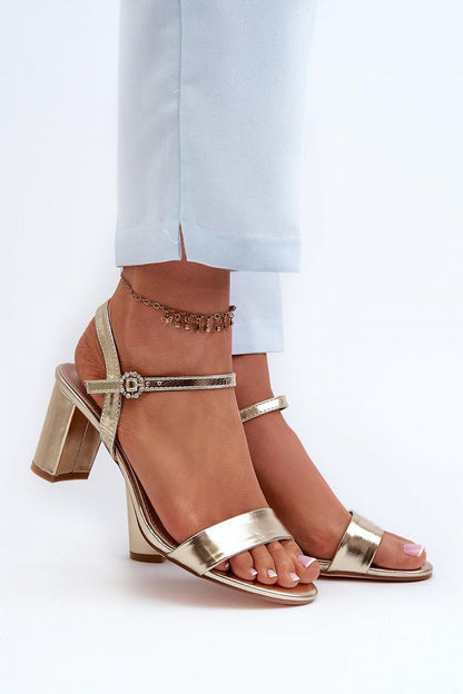 Heel sandals Step in style