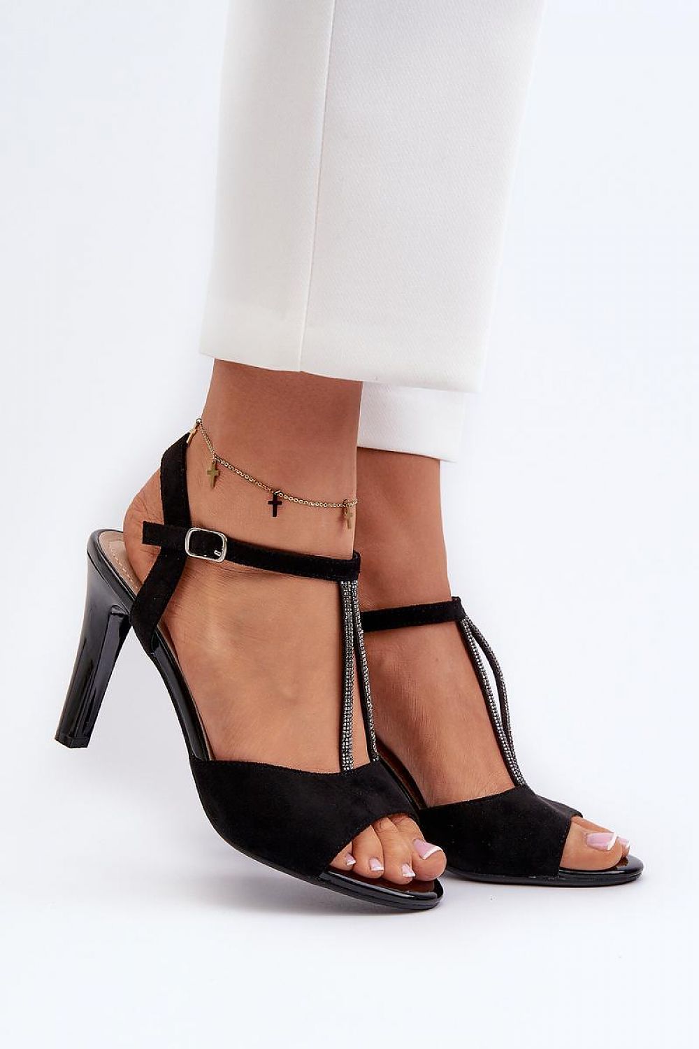 Heel sandals Step in style