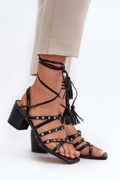 Heel sandals Step in style