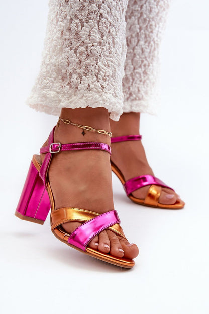 Heel sandals Step in style