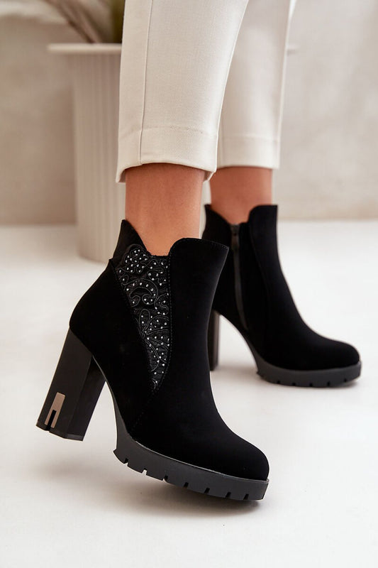 Heel boots Step in style