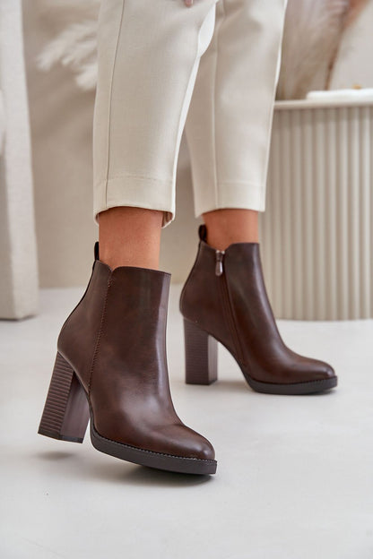 Heel boots Step in style