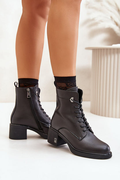 Heel boots Step in style