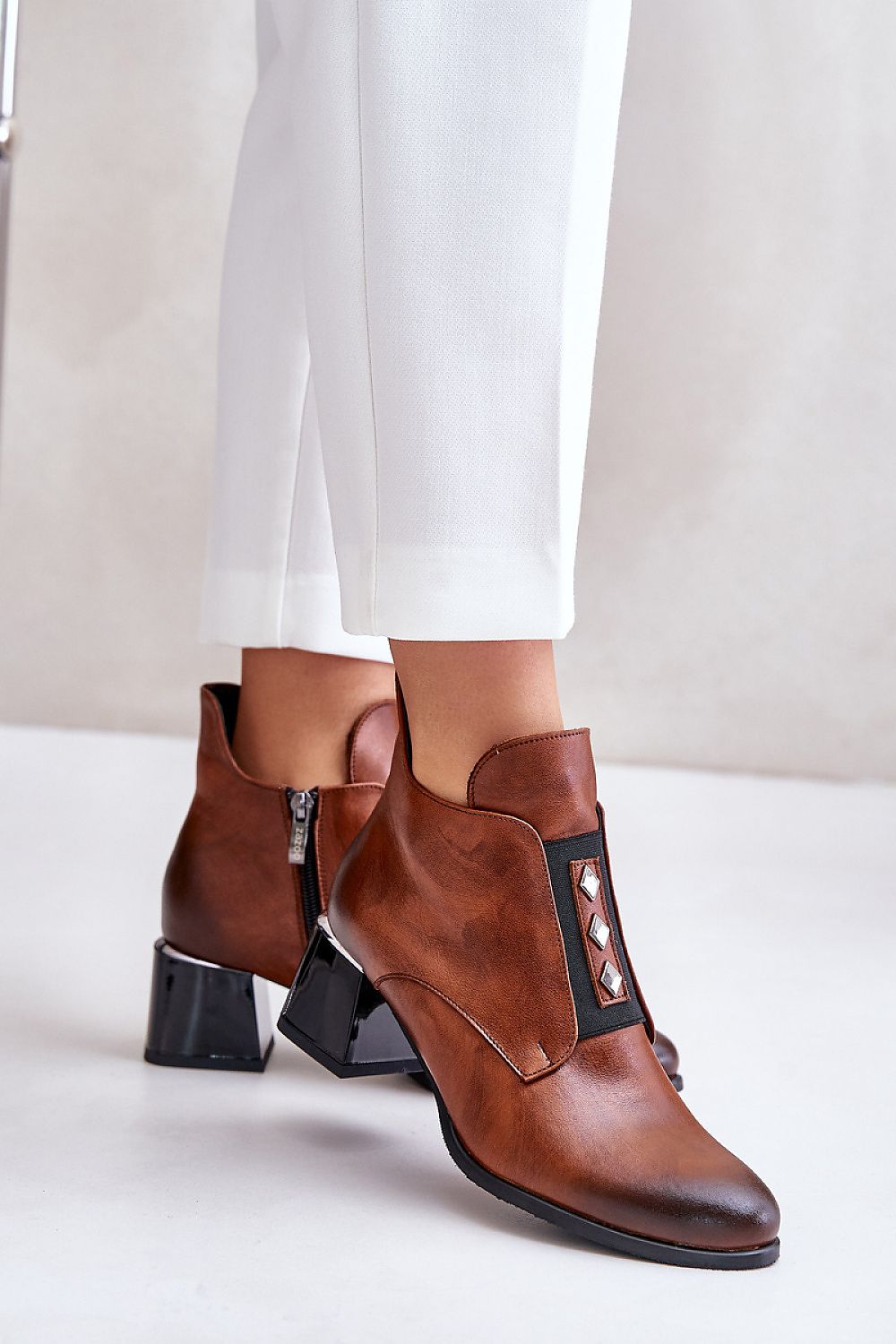 Heel boots Step in style