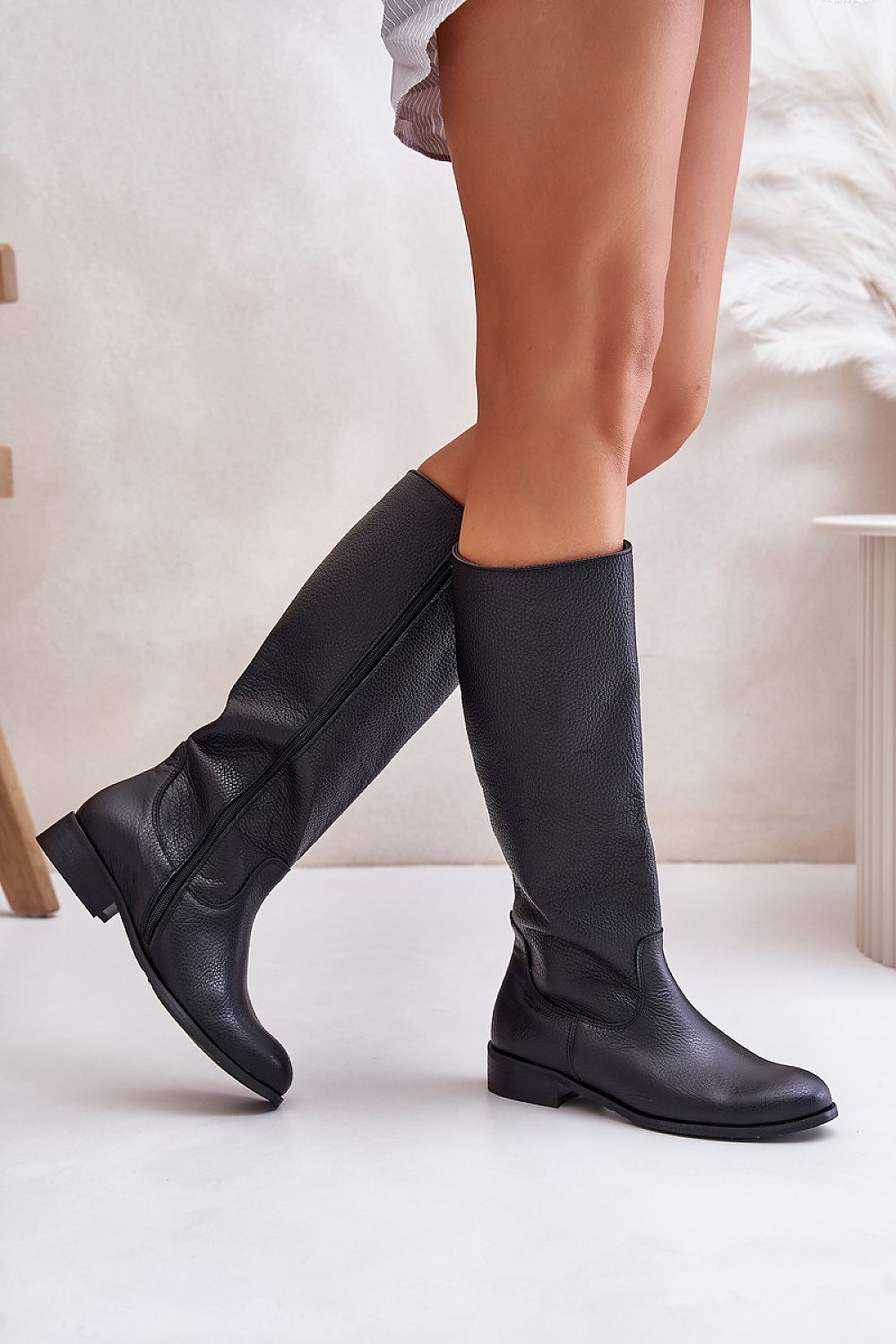 Thigh-Hight Boots Step in style