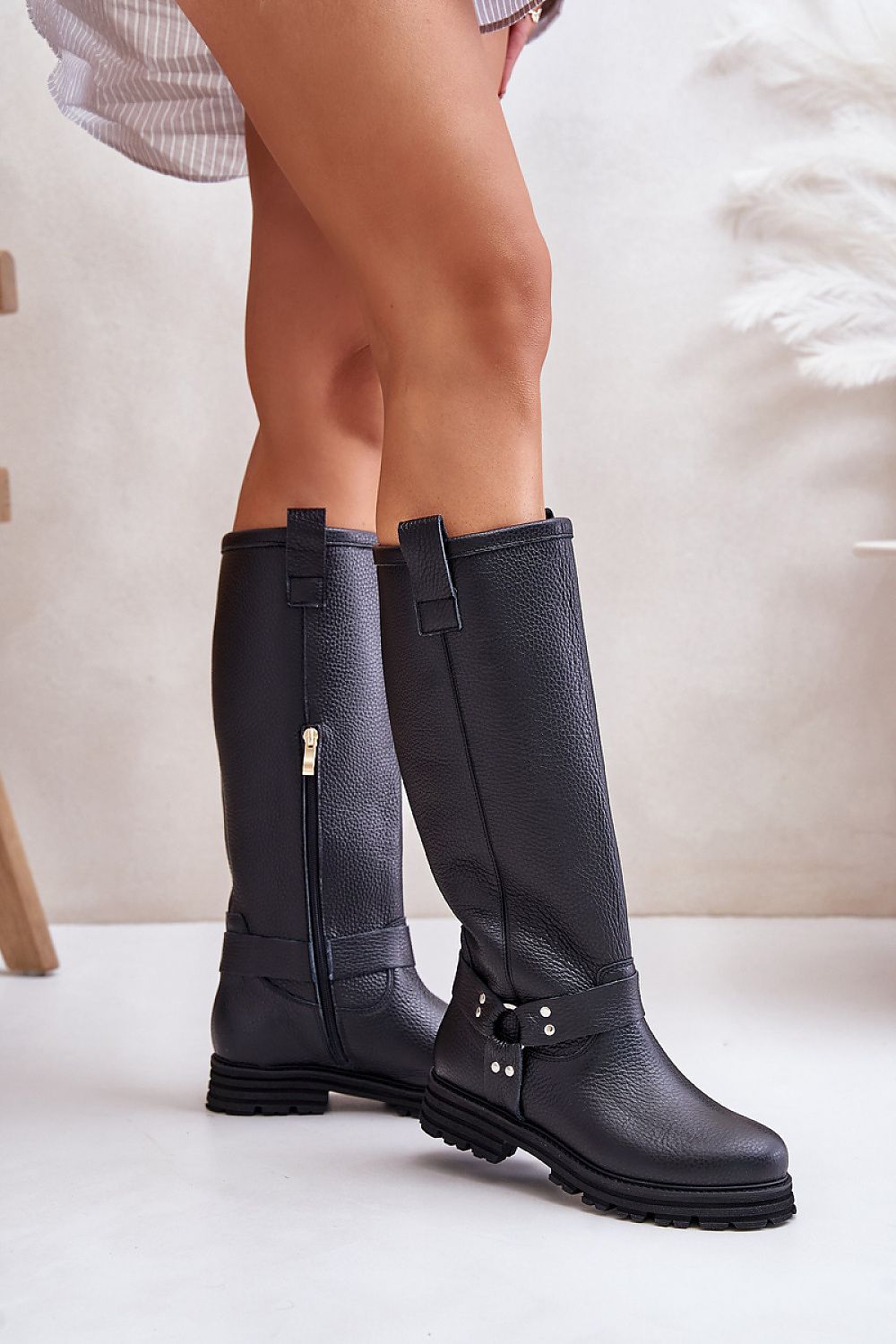 Thigh-Hight Boots Step in style