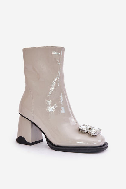 Heel boots Step in style