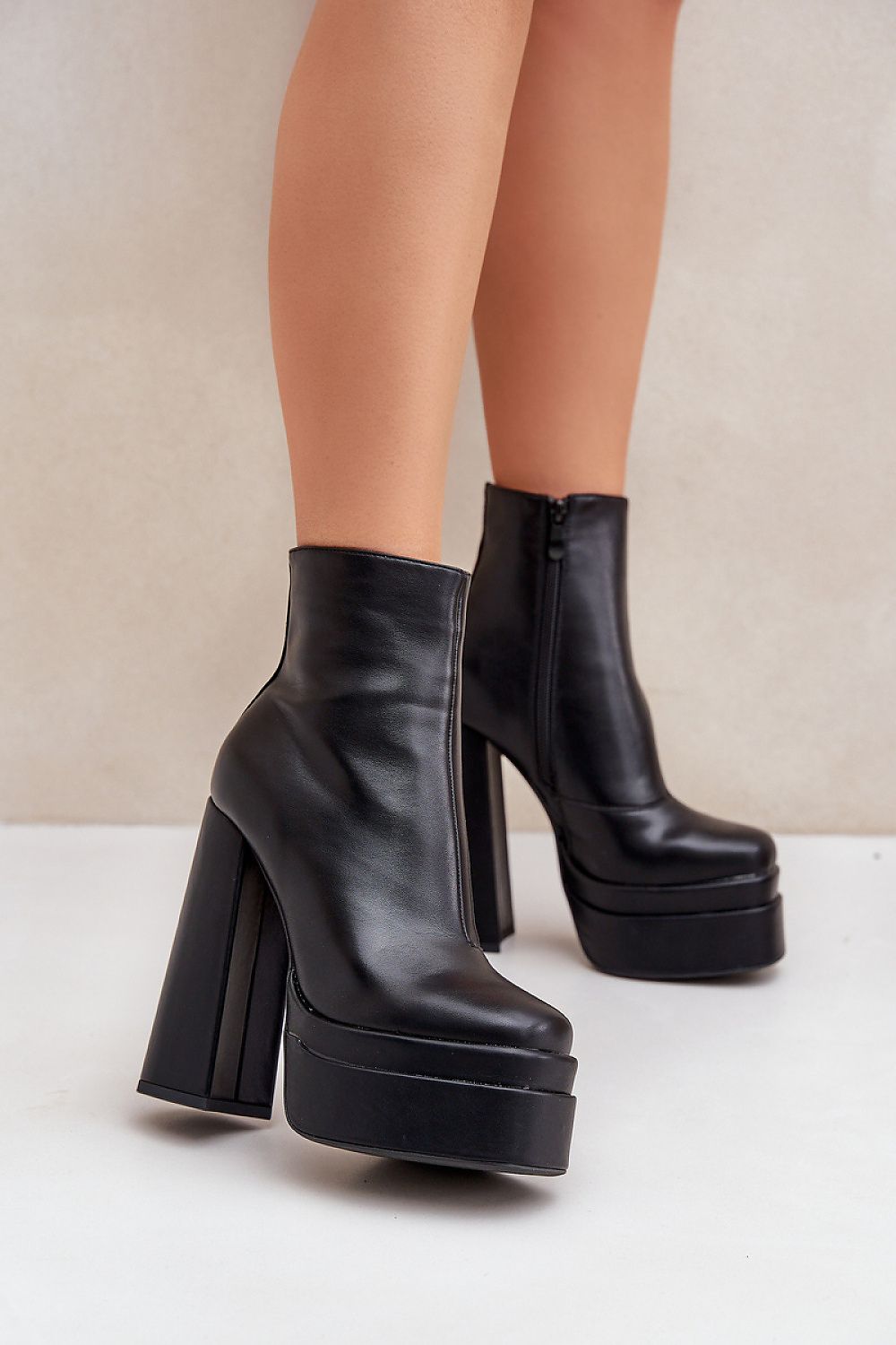 Heel boots
