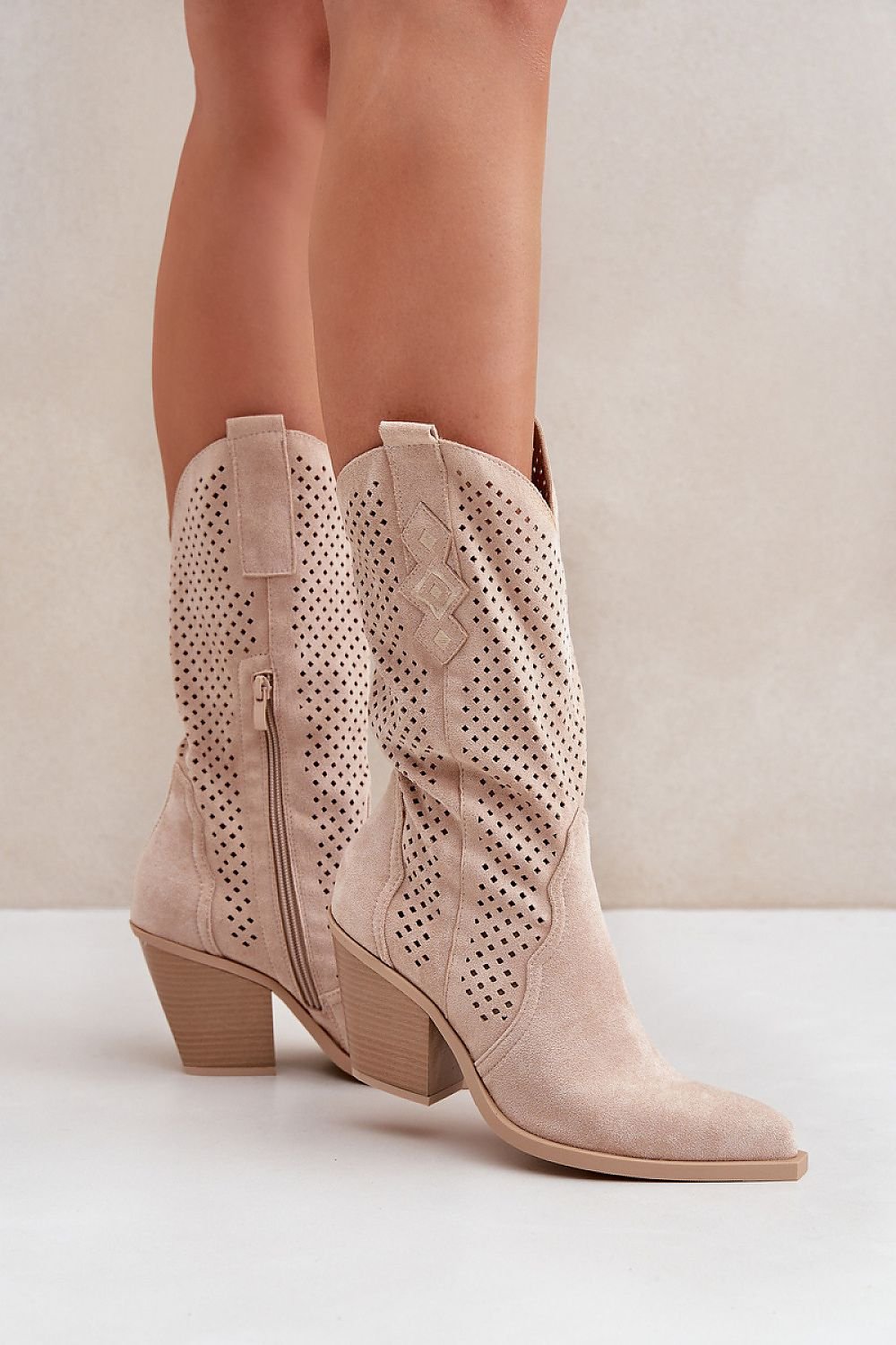 Heel boots