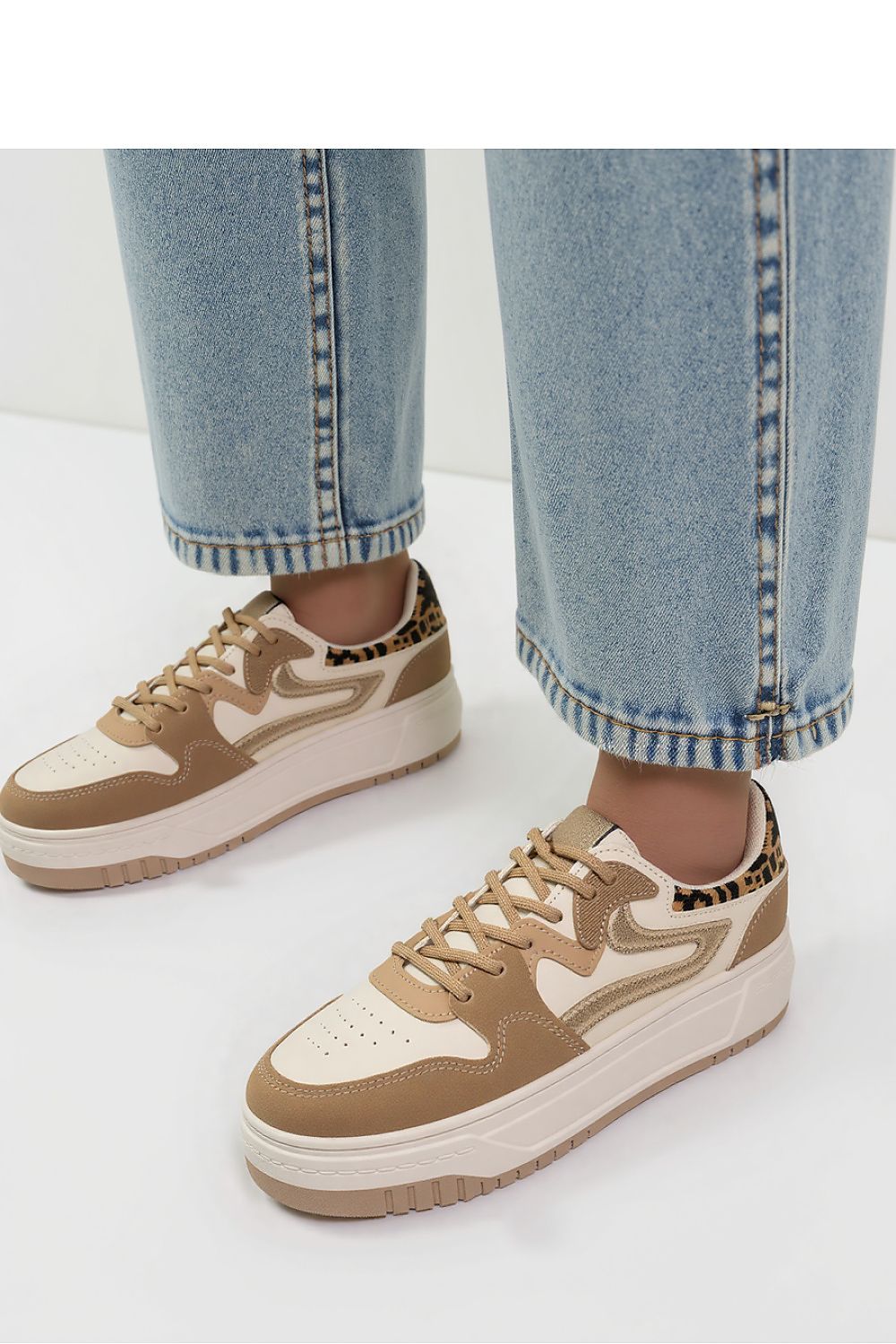  Sport Shoes model 210255 Inello 