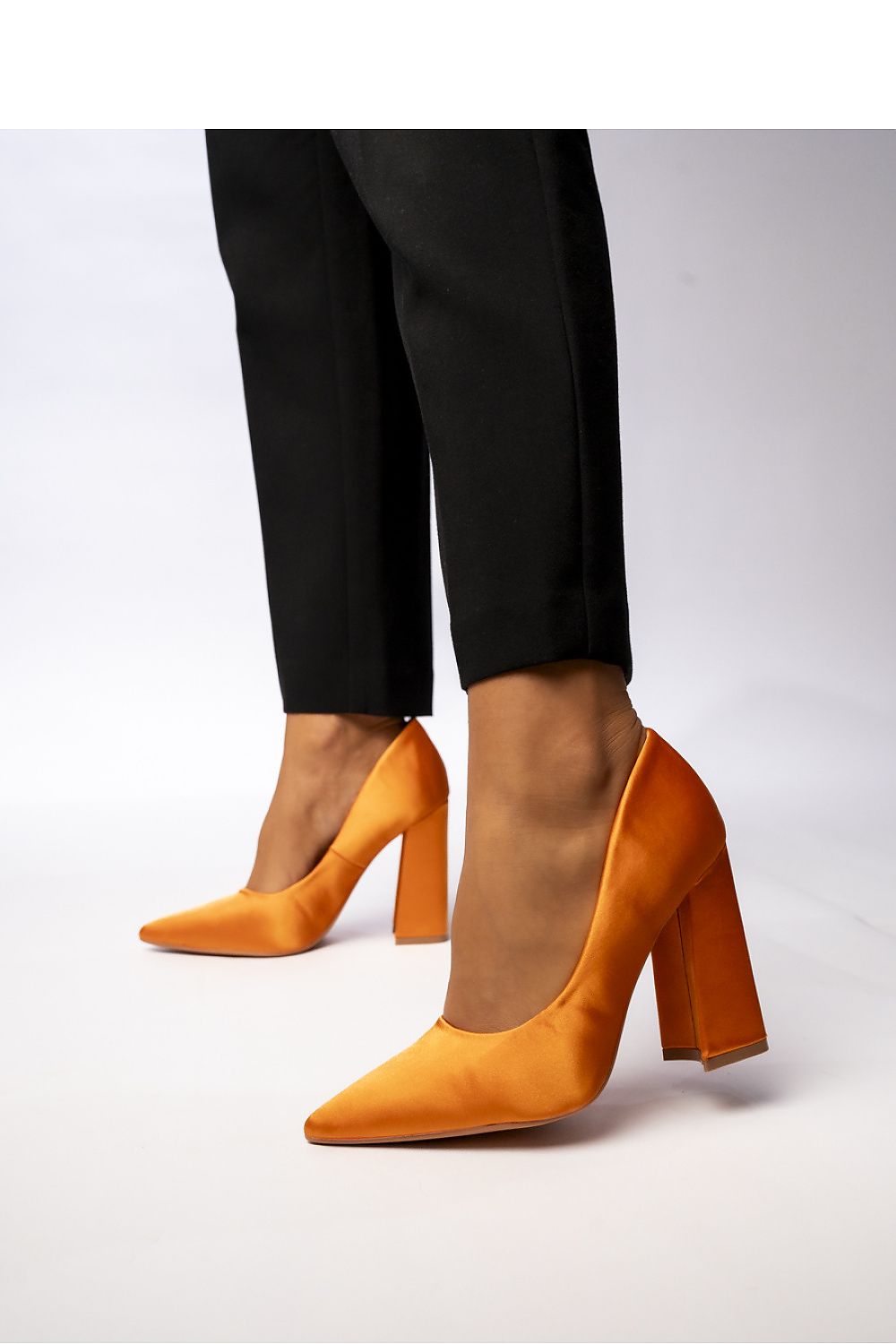  Block heel pumps model 210530 Inello 