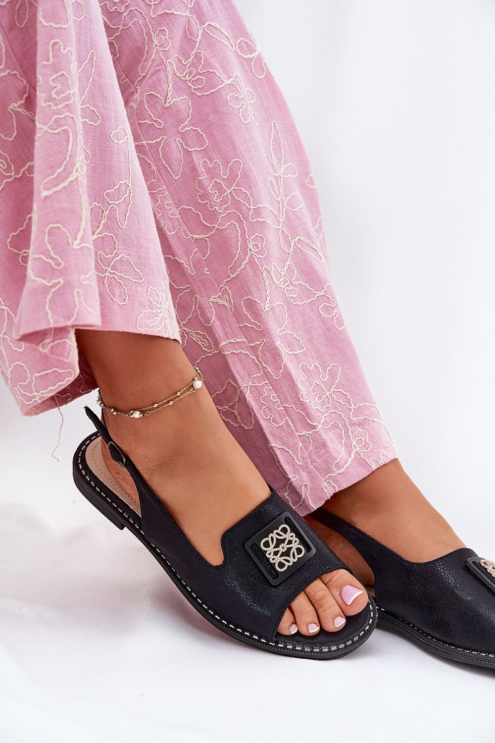  Sandals model 215715 Step in style 