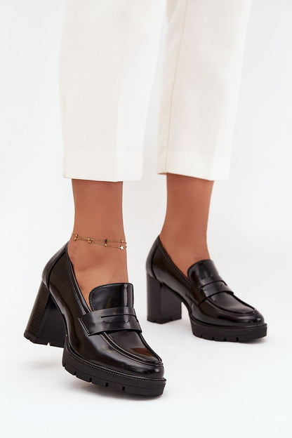  Heeled low shoes model 217690 Step in style 
