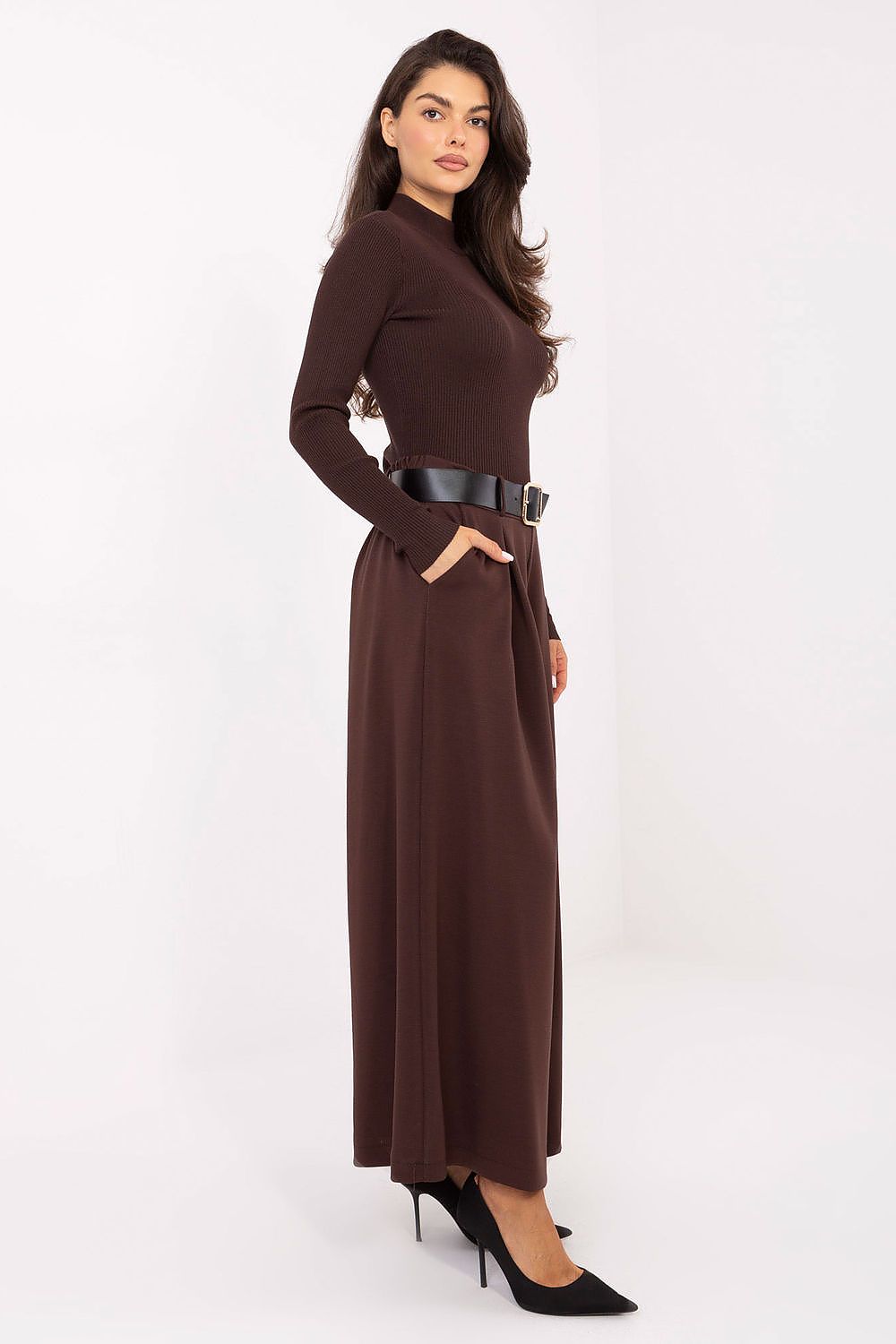  Women trousers model 218448 Italy Moda 